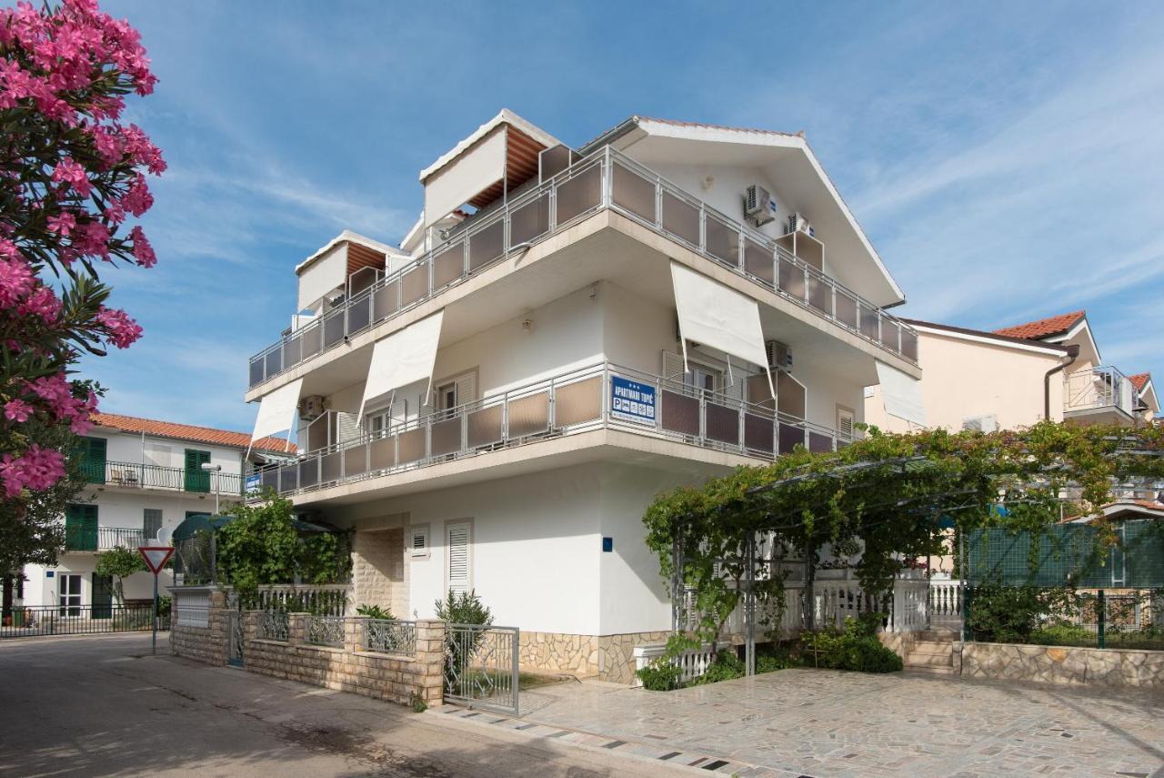 Topic Apartments Vodice Exteriör bild