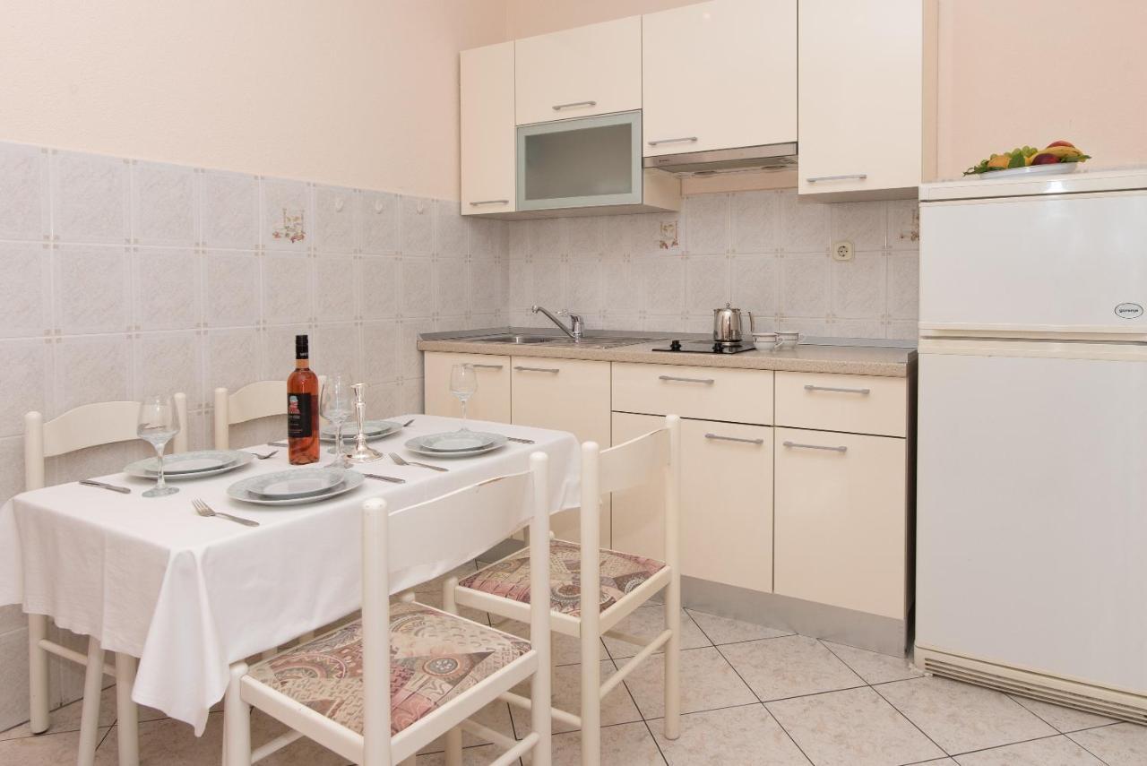Topic Apartments Vodice Exteriör bild